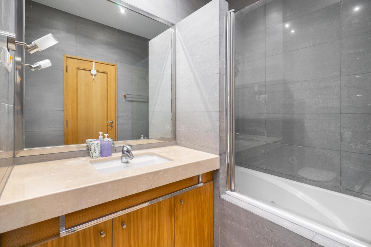 Whome Ajuda 31 Premium W/ Elevator & Parking Лиссабон Экстерьер фото